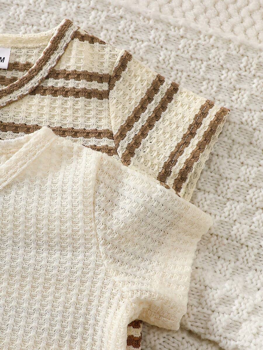 Baby Lion Print Romper and Shorts Set for Daily Wear and Photoshoots