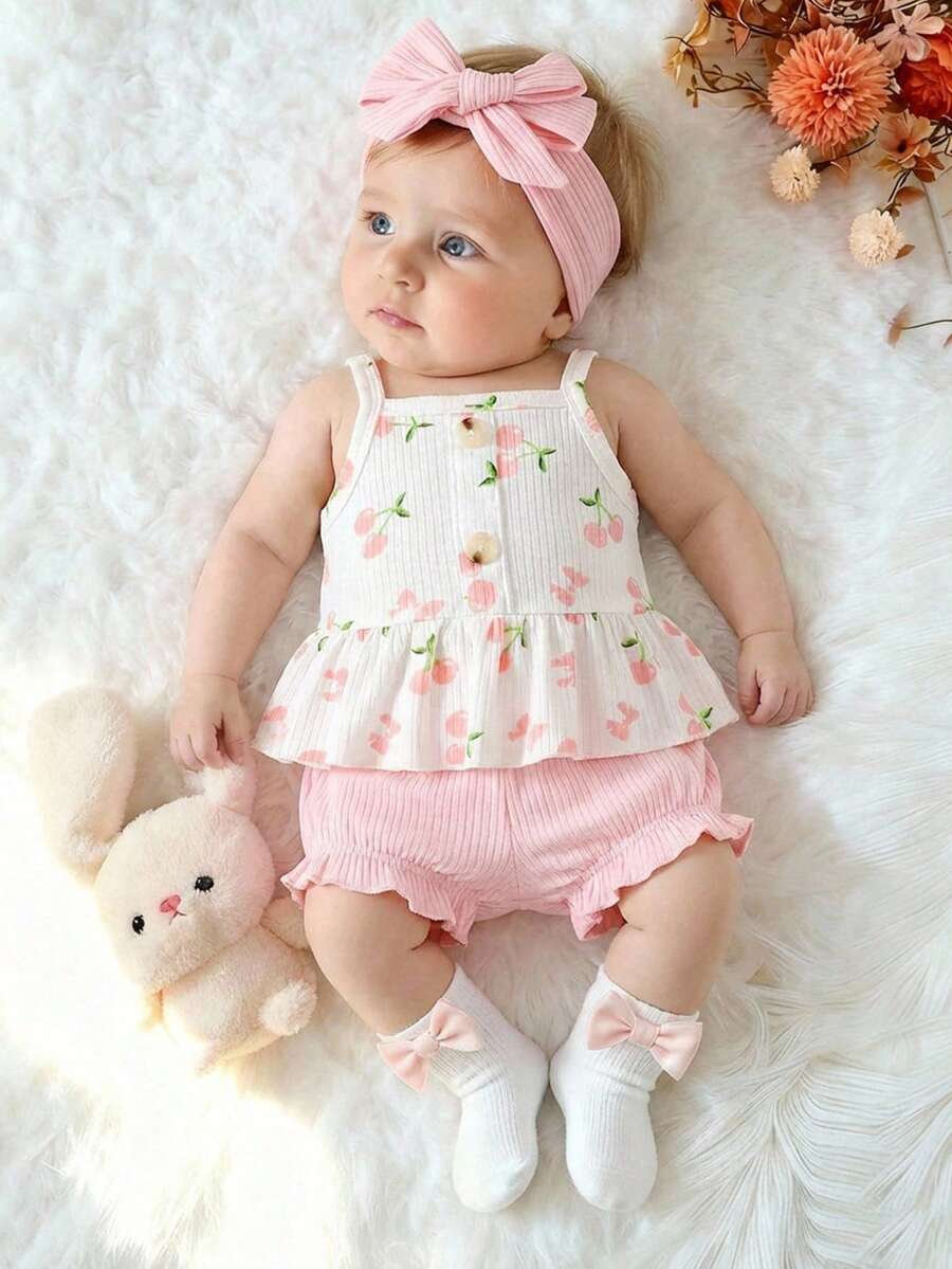2PCS Baby Heart Print Rib Knit Top and Shorts Set for Cute Summer Daily Wear