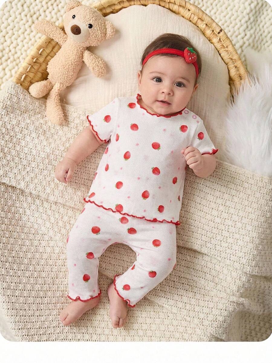 Baby Strawberry Print Short Sleeve Pajama Set for Cozy Summer Sleepwear