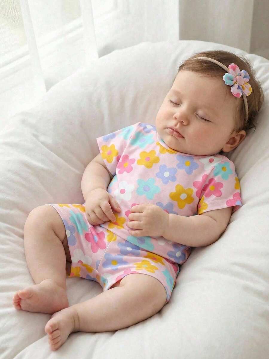 Colorful Striped Knit Top and Shorts Outfit Set for Cute Summer Daily Wear
