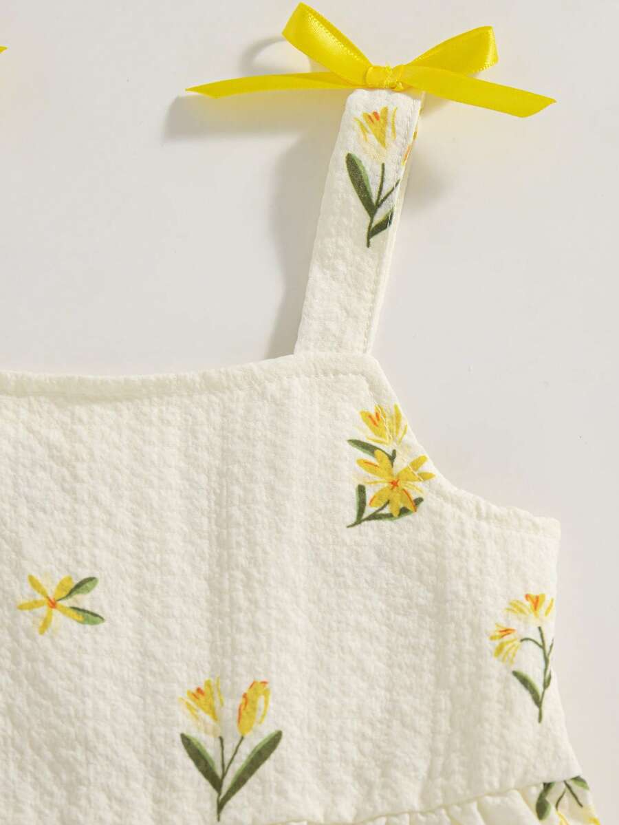 Cute Camisole And Shorts Set For Toddler Girls With Stripe Bow Detail