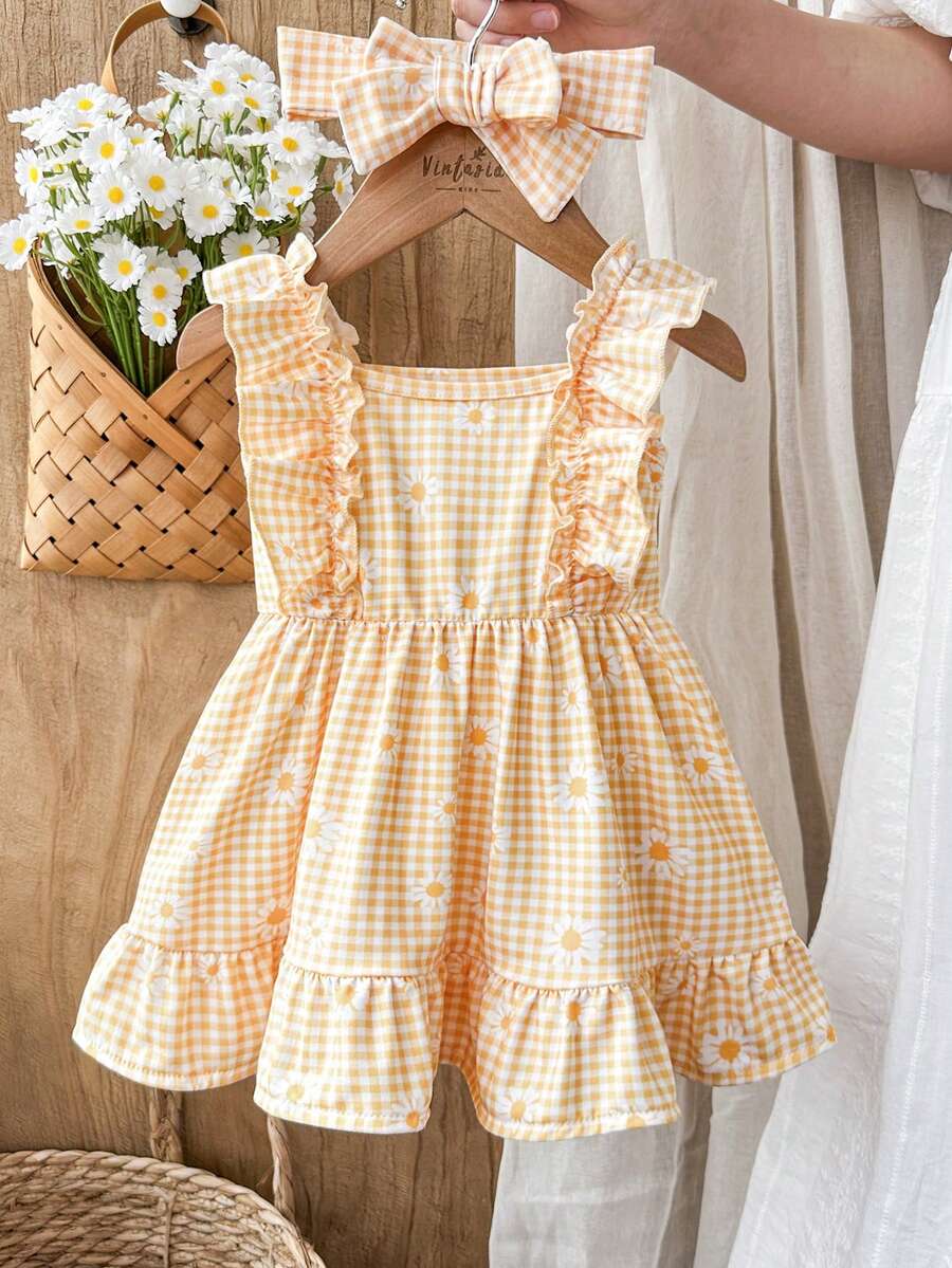 2PCS Baby Strawberry Plaid Dress and Bow Headband Set for Cute Spring and Summer Outings