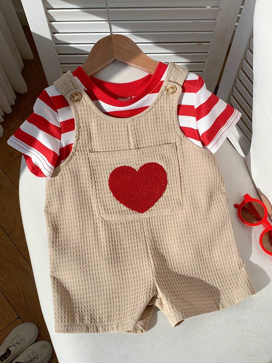 2-Piece Toddler Boy Outfit: Black Graphic T-Shirt and Camo Bib Shorts