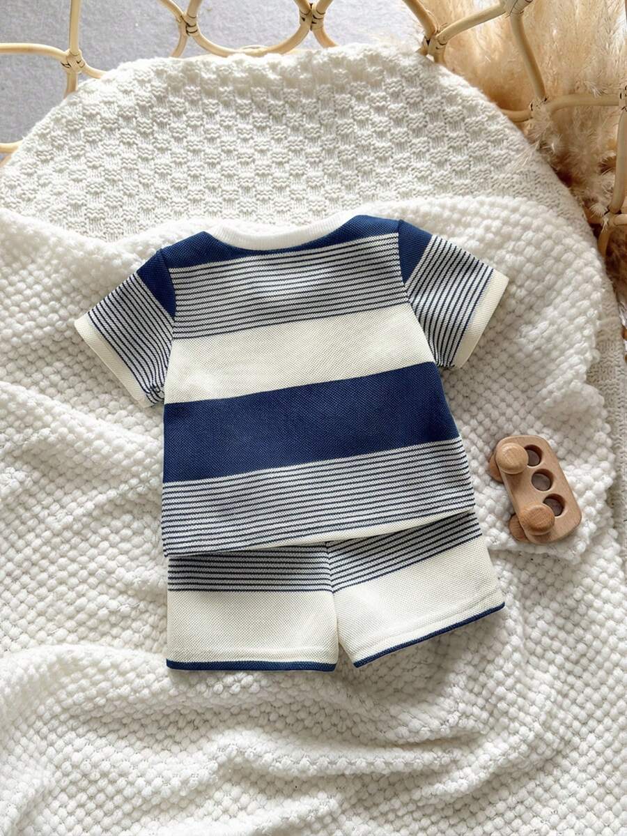 Colorful Striped Knit Top and Shorts Outfit Set for Cute Summer Daily Wear