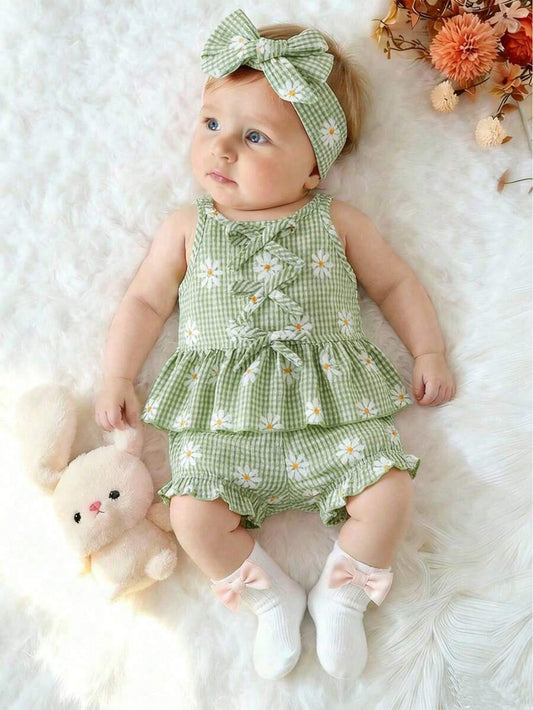 Baby Green Gingham Daisy Print Outfit Set for Cute Summer Daily Wear and Outings