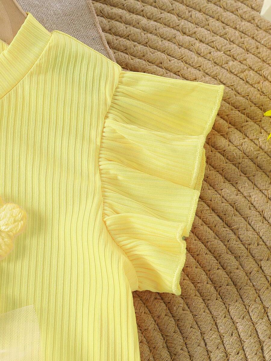 Young Girls 3D Flower Decor Tank Top and Yellow Floral Hem Shorts 2 Piece Summer Set