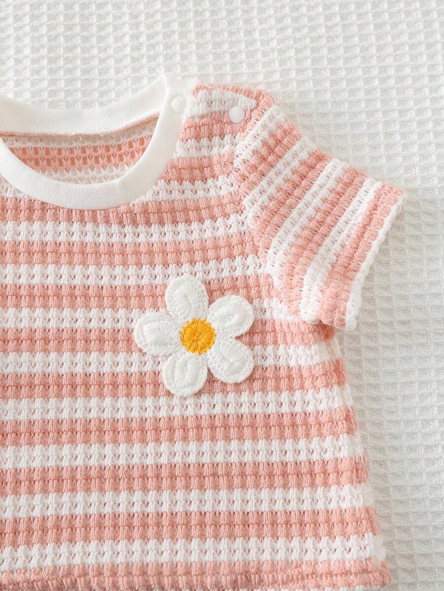 Newborn Boy & Girl Summer Knit Outfit -Cute Cartoon Bear Striped Shirt & Shorts Set