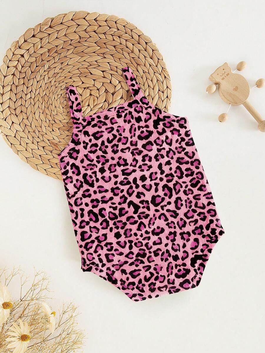 Newborn Baby Girl Leopard Print Romper – Soft & Stylish Summer Outfit