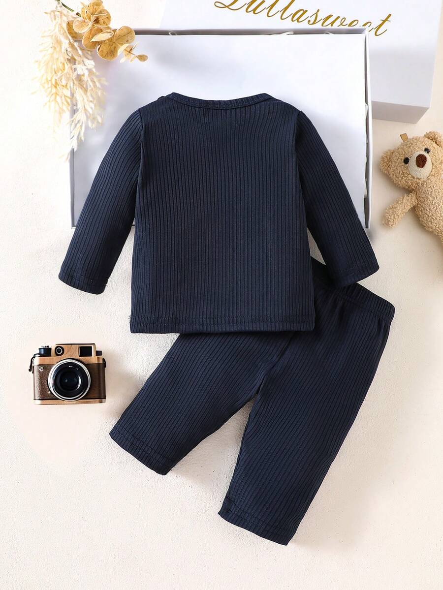 Bear Pattern Textured Pocket Top for Cute Daily Wear