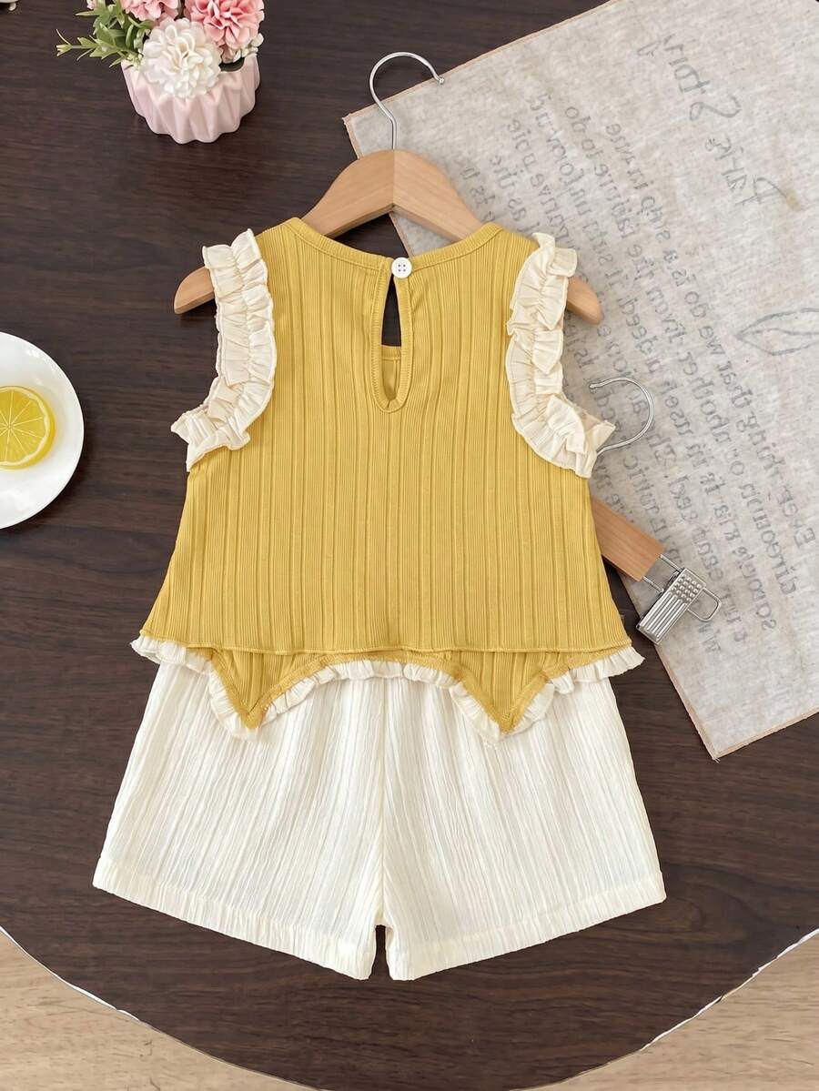 Light Green Vest Top And Apricot Shorts Set For Toddler Girls Vacation Wear