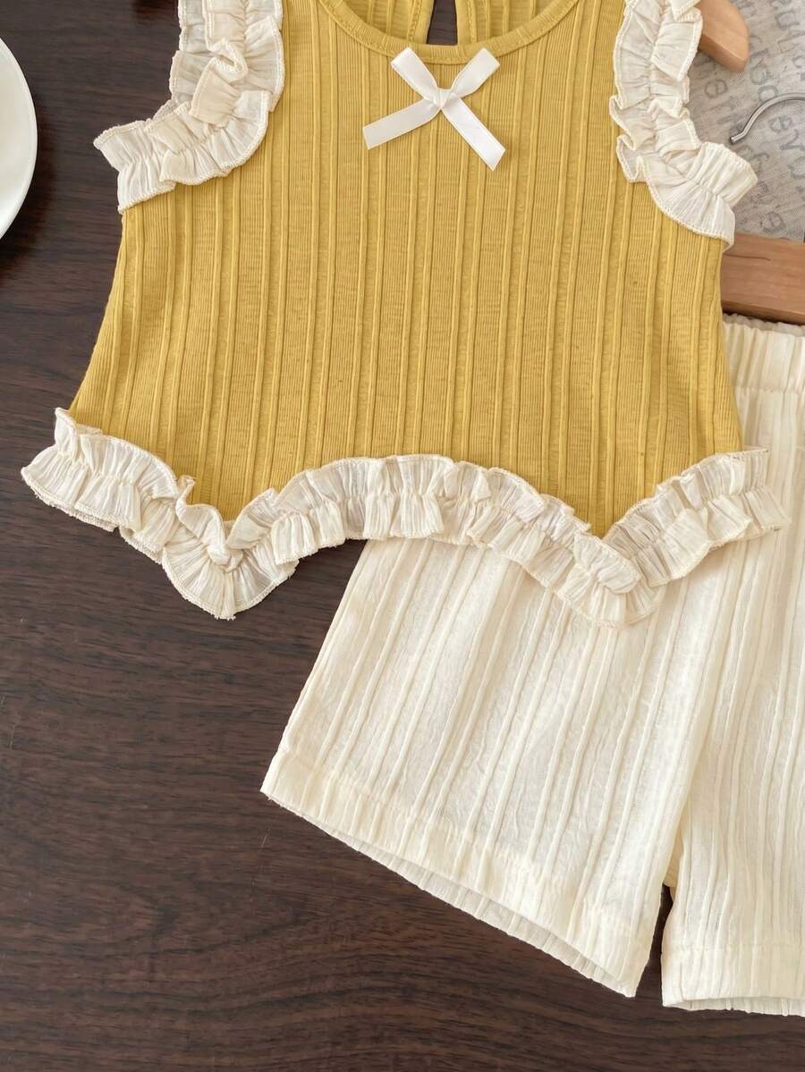 Light Green Vest Top And Apricot Shorts Set For Toddler Girls Vacation Wear