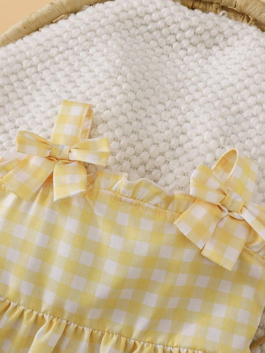 2PCS Baby Strawberry Embroidered Strap Top and Shorts Set for Cute Summer Vacations and Photoshoots