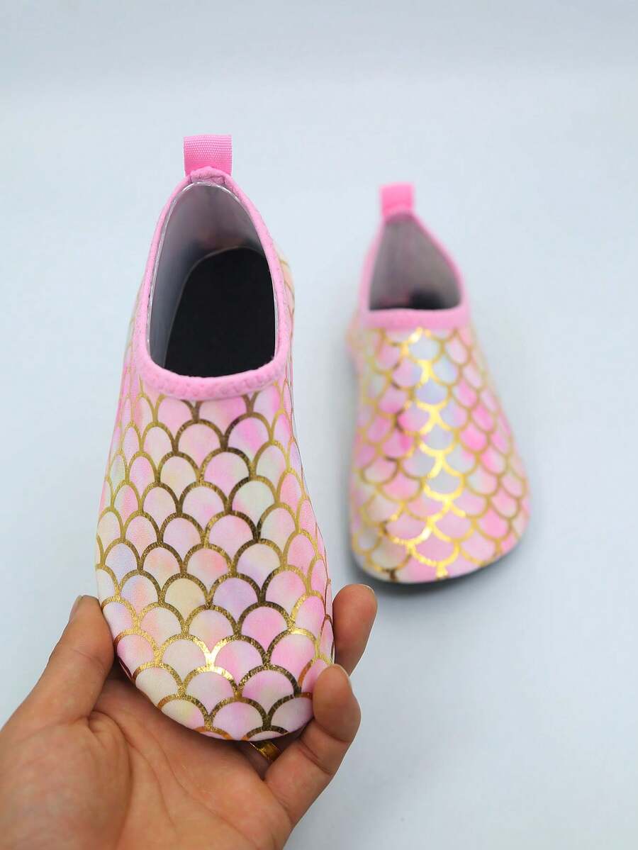 Kids Summer Water Shoes Cartoon Anti Slip Beach and Pool Shoes for Outdoor Water Play