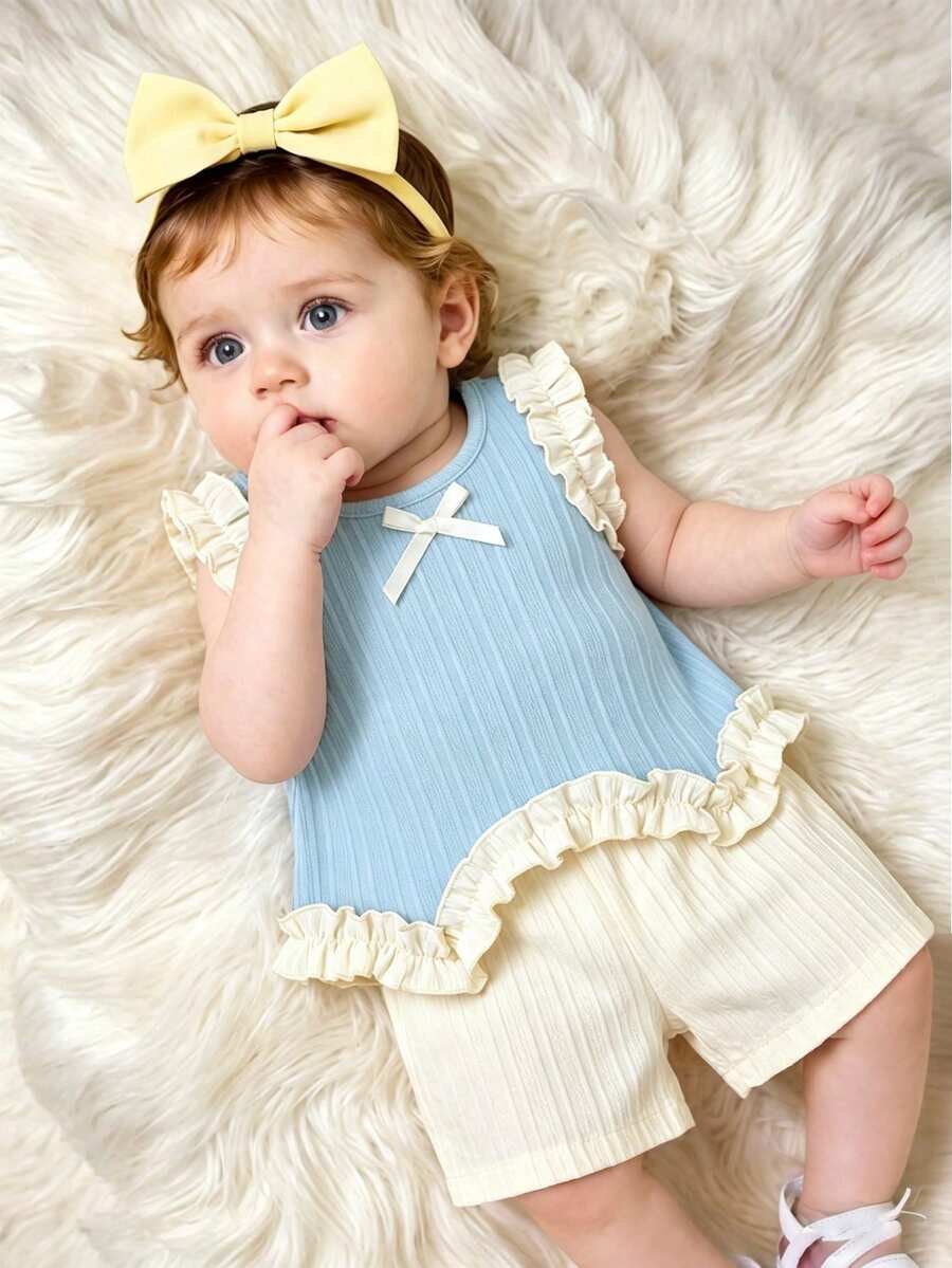 Light Green Vest Top And Apricot Shorts Set For Toddler Girls Vacation Wear
