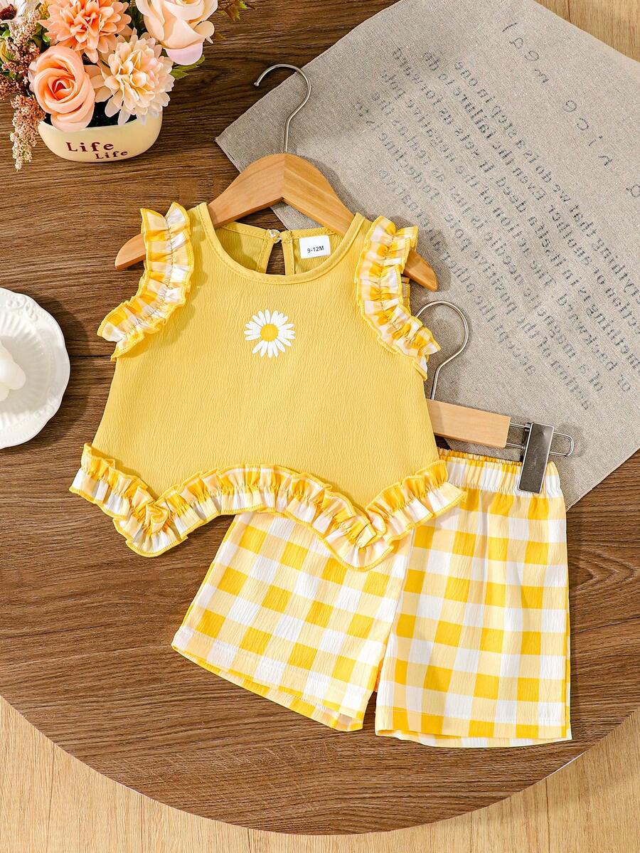 Light Green Vest Top And Apricot Shorts Set For Toddler Girls Vacation Wear