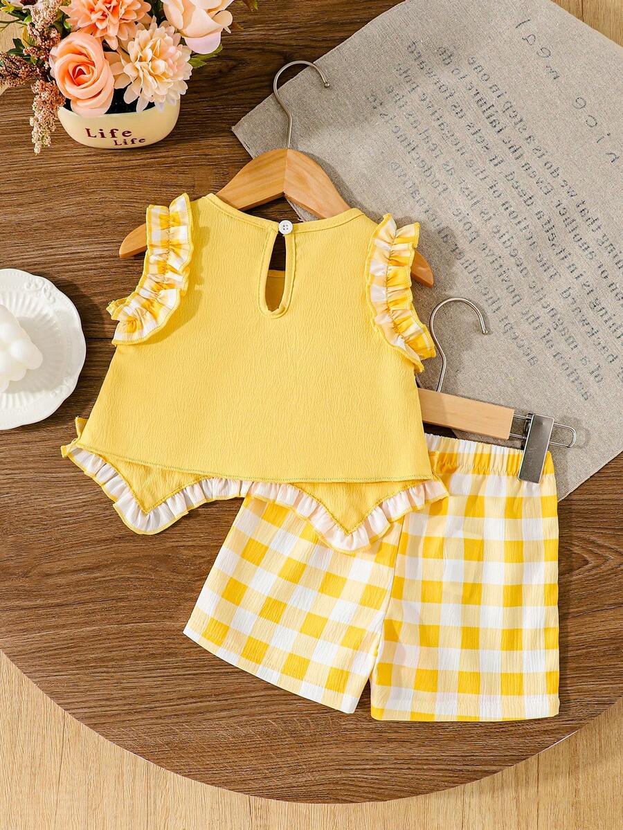 Light Green Vest Top And Apricot Shorts Set For Toddler Girls Vacation Wear