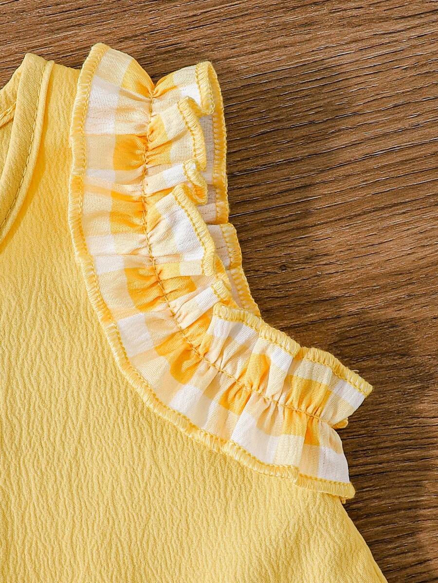 Light Green Vest Top And Apricot Shorts Set For Toddler Girls Vacation Wear