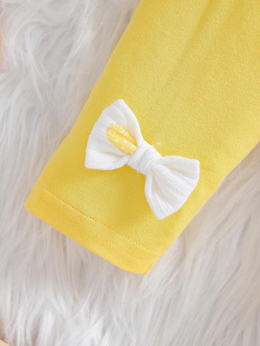 Pink Heart Knit Outfit Set with Bow Detail for Autumn and Spring Wear