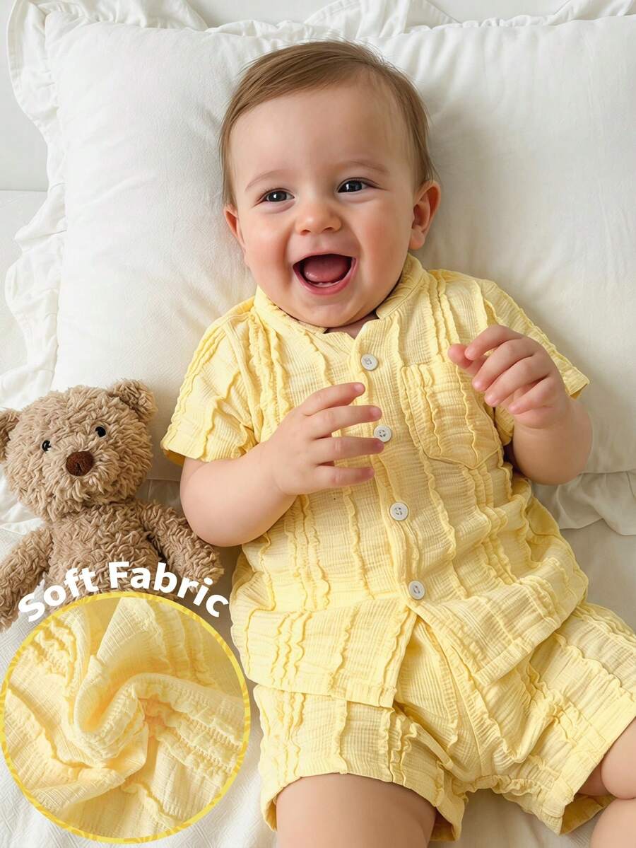 Toddler Boy Summer Vacation Outfit: Plant Print Shirt and Elastic Waist Shorts