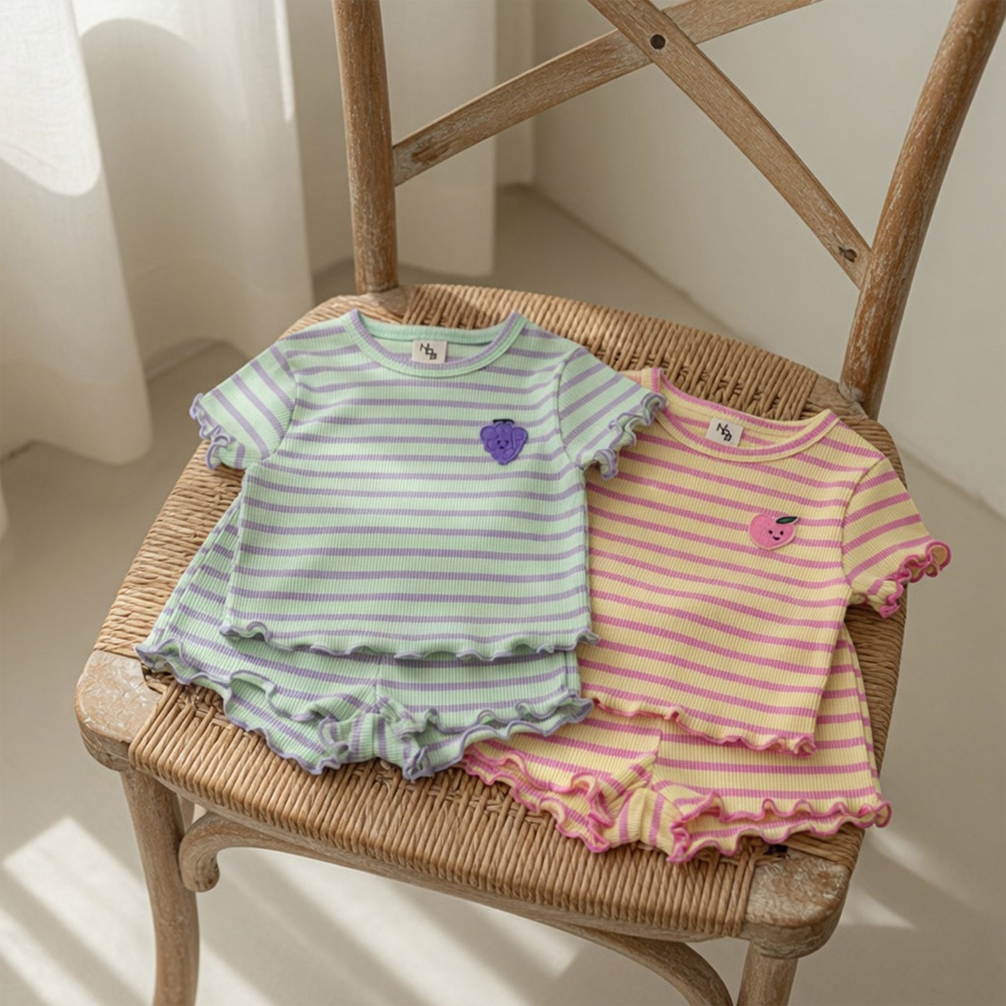 Summer Baby Girl Clothing Set - Striped Ear Edge Tops & Shorts - Grape & Peach Pattern 2Pcs Suit