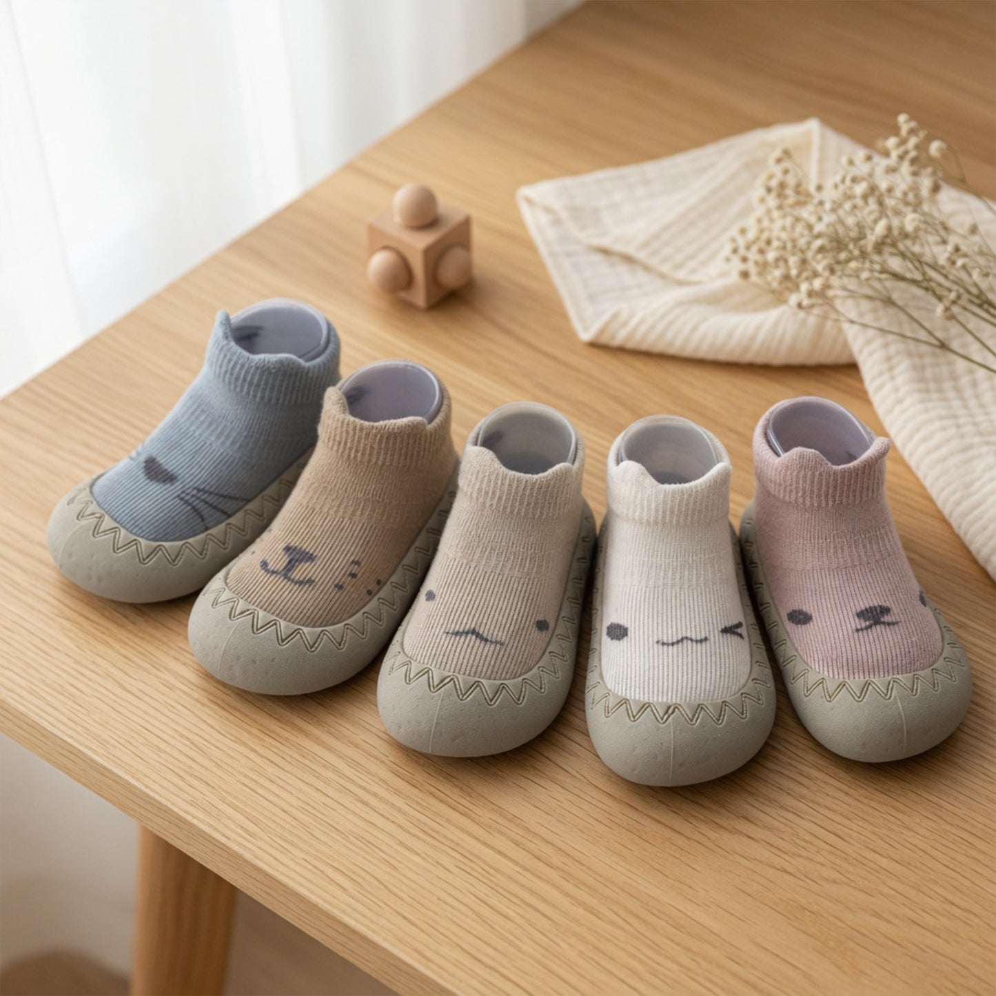 Anti-Slip Toddler Floor Sneakers - Lightweight Soft-Sole BeBe Booties for Boys & Girls