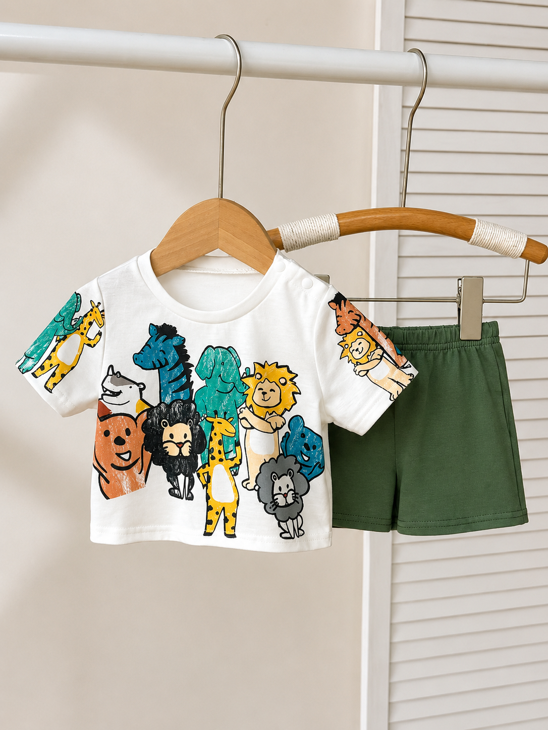 Newborn Boy & Girl Summer Knit Outfit -Cute Cartoon Bear Striped Shirt & Shorts Set